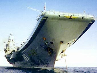 Авианесущий крейсер "Адмирал Кузнецов", фото с сайта worldweapon.ru  Авианесущий крейсер "Адмирал Кузнецов", фото с сайта worldweapon.ru