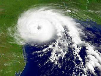 Ураган над Новым Орлеаном, фото с сайта noaa.gov  Ураган над Новым Орлеаном, фото с сайта noaa.gov