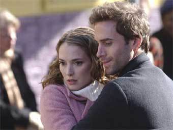    "The Darwin Awards"   cinempire.com