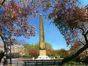 Обелиск в Центральном парке. Фото с сайта centralpark2000.com Обелиск в Центральном парке. Фото с сайта centralpark2000.com