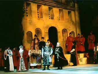 Сцена из "Мазепы". Кадр с сайта Мариинского театра Сцена из "Мазепы". Кадр с сайта Мариинского театра