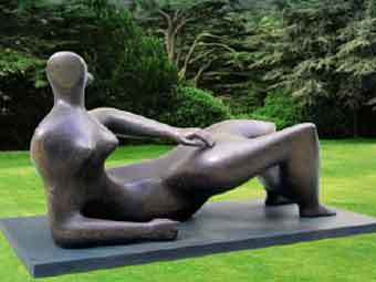 Генри Мур "Лежащая". Фото с сайта sothebys.com Генри Мур "Лежащая". Фото с сайта sothebys.com