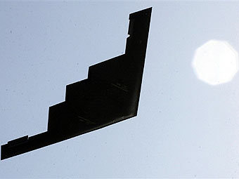  B-2  .  AFP