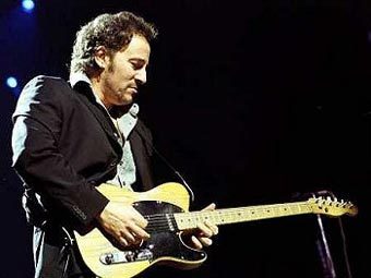  .    bluesforpeace.com