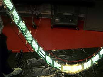  OLED-.    techie-la.com 